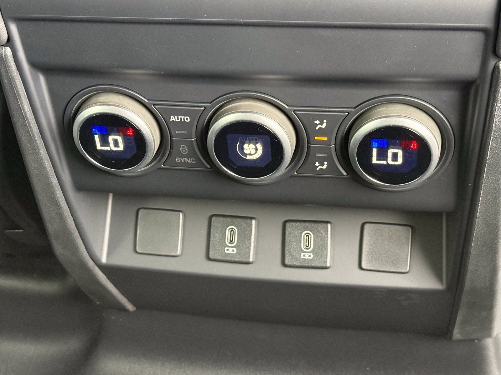 New 2026 Land Rover Defender 110 S AWD/4WD image 17