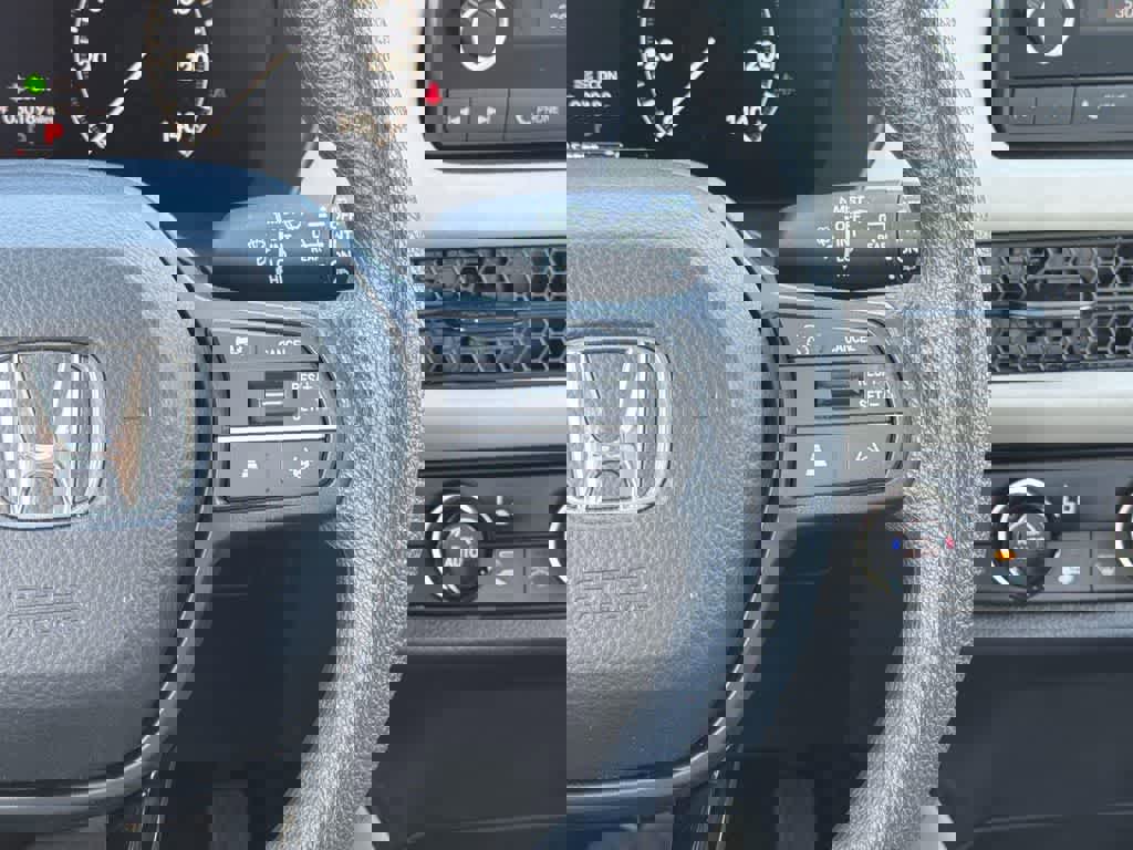 Used 2025 Honda HR-V LX image 14