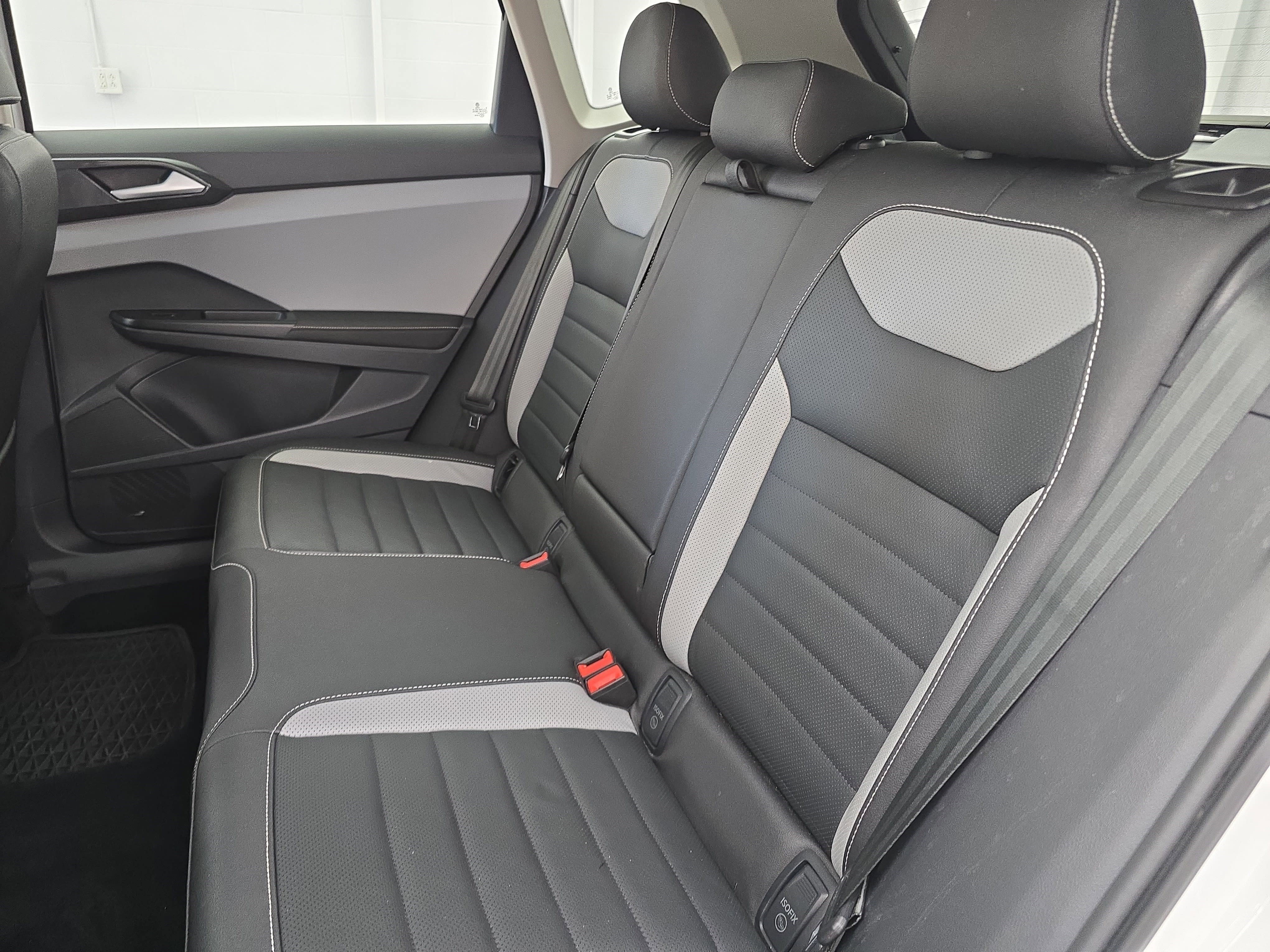 Used 2024 Volkswagen Taos SEL image 13