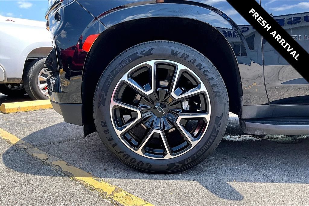 Used 2021 Chevrolet Suburban RST AWD/4WD image 33