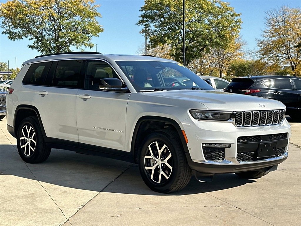 Used 2024 Jeep Grand Cherokee L Limited w/ Luxury Tech Group II image 7