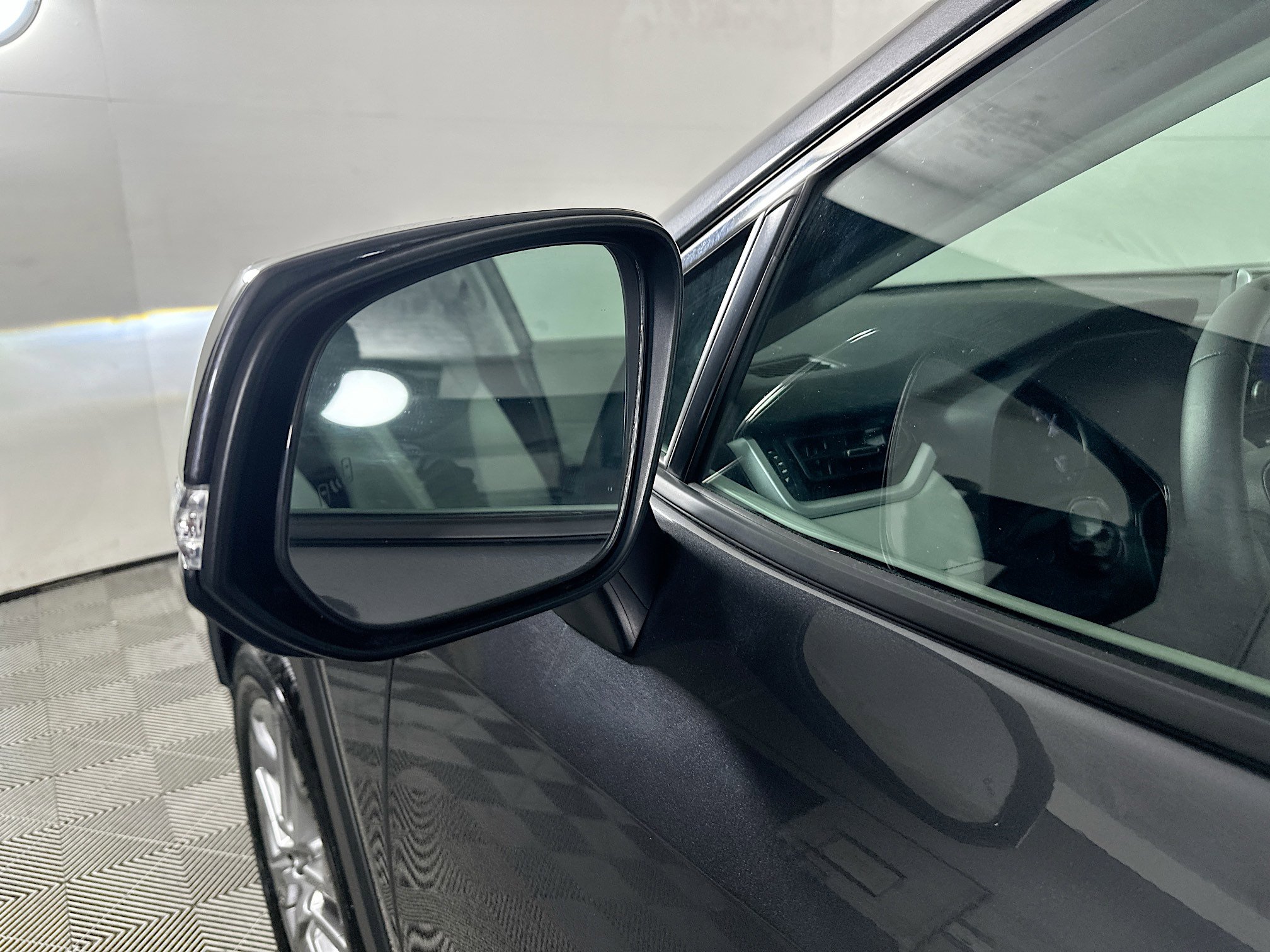 Used 2023 Toyota RAV4 XLE Premium image 10