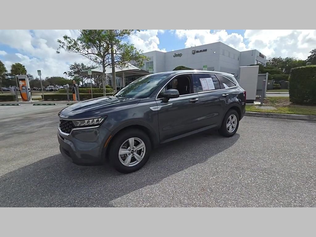 Used 2022 Kia Sorento LX image 41