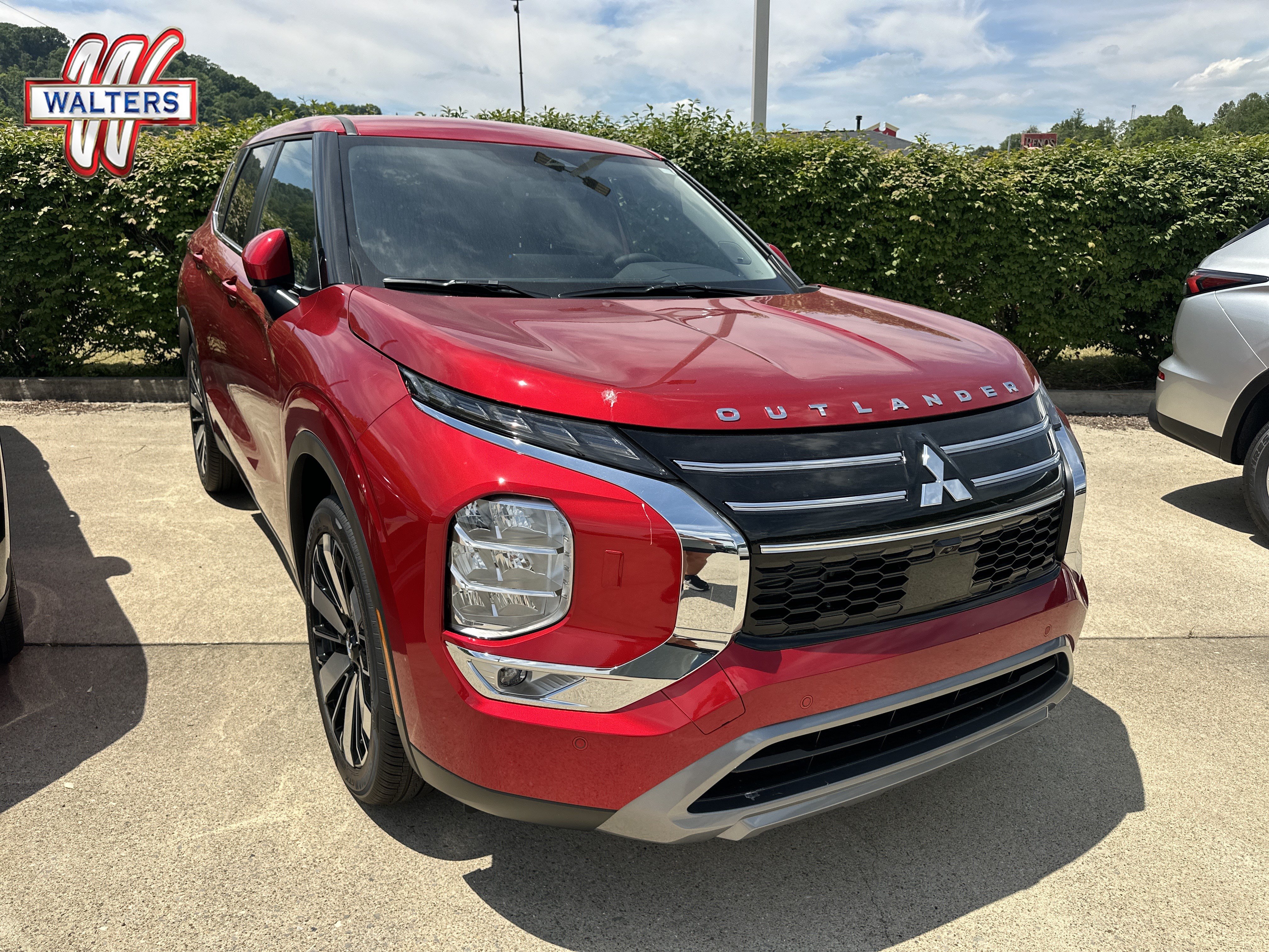 New 2026 Mitsubishi Outlander SE