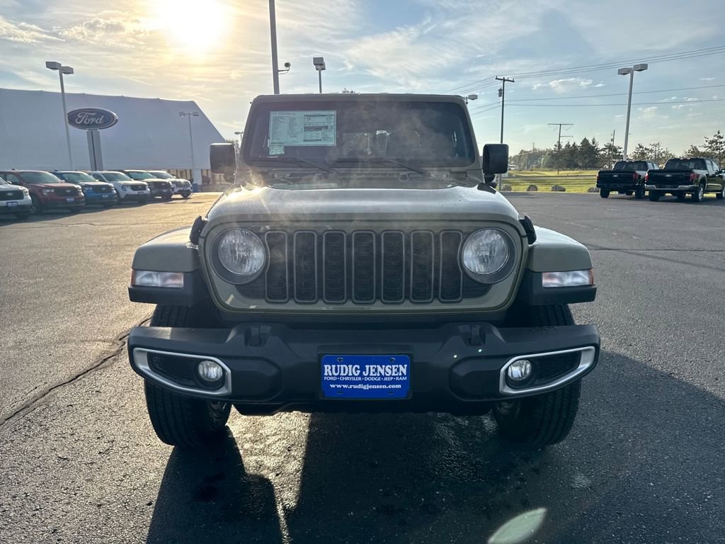 New 2025 Jeep Gladiator Sport w/ Dual Top Group image 8
