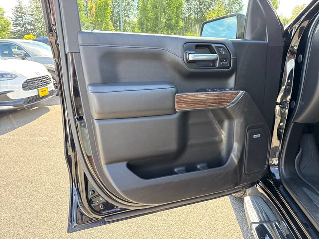 Used 2020 Chevrolet Silverado 1500 High Country w/ Technology Package AWD/4WD image 16