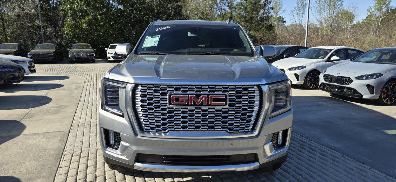 Used 2024 GMC Yukon Denali image 2