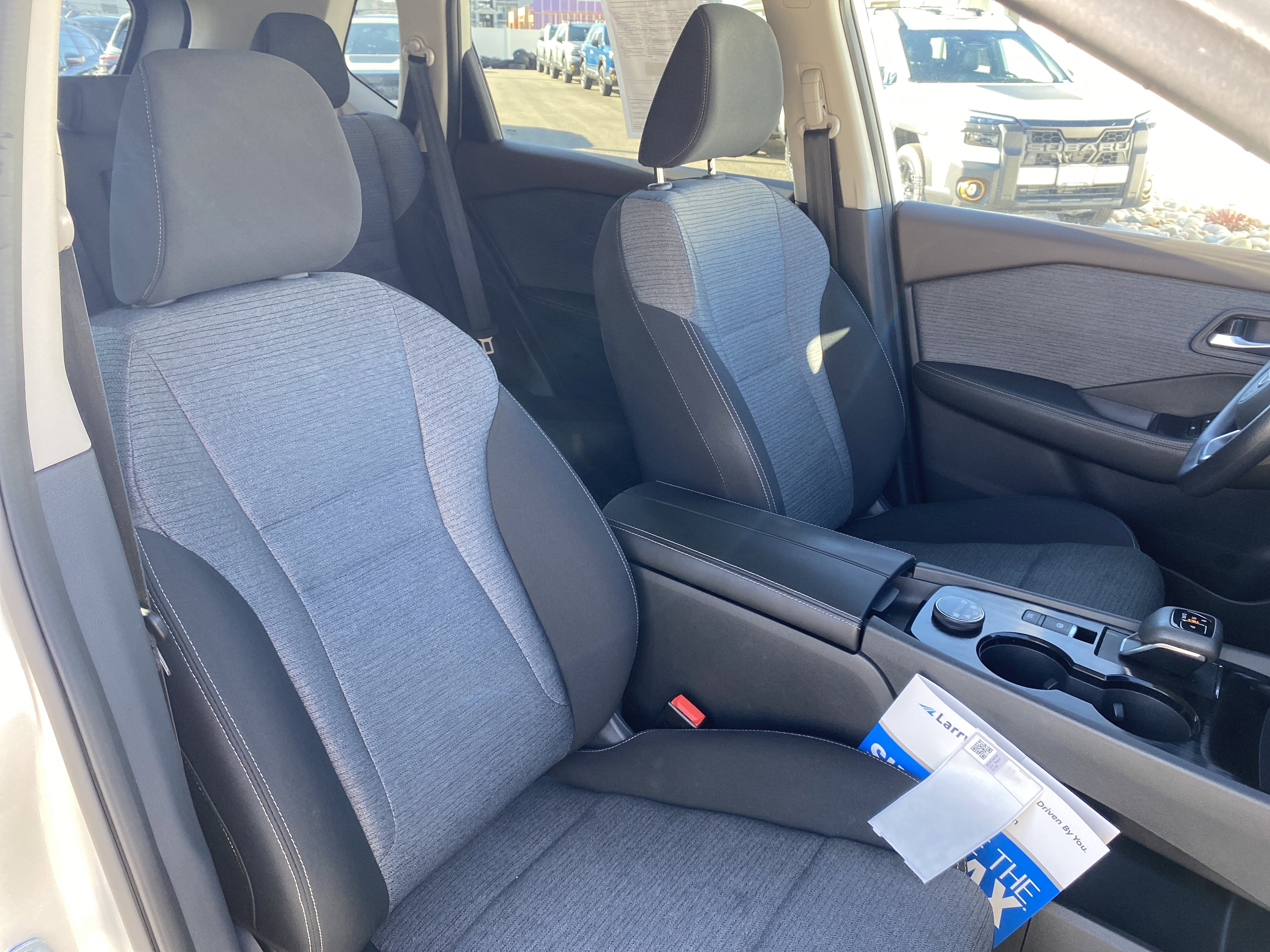 Used 2023 Nissan Rogue SV image 21