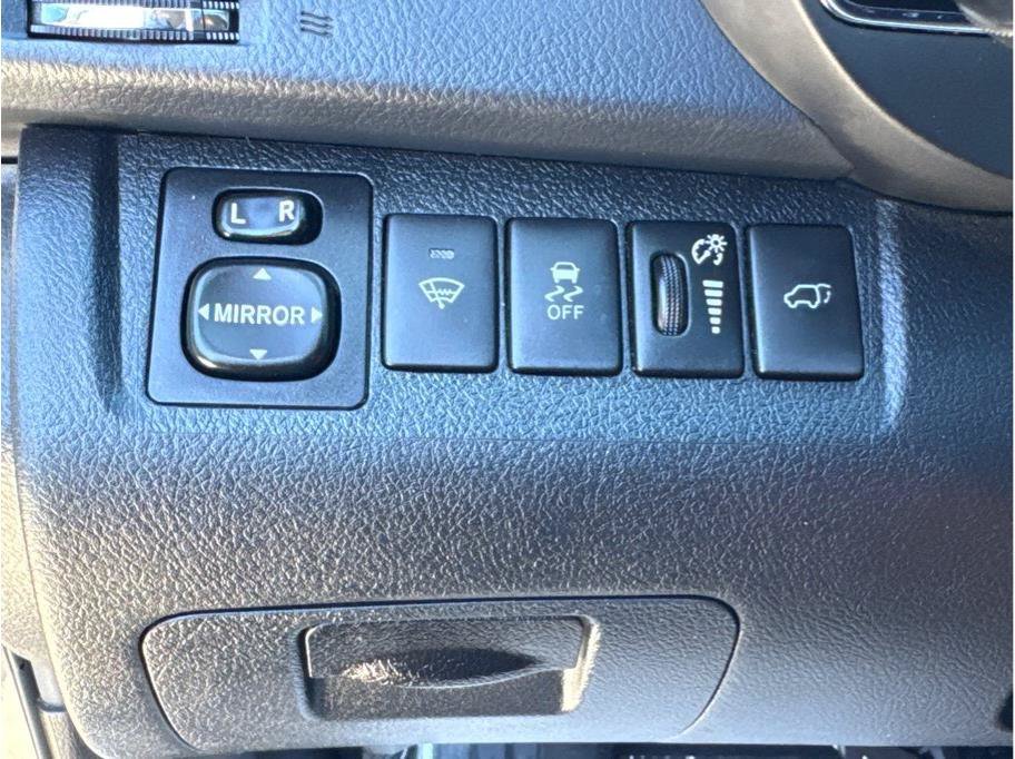 Used 2013 Toyota Highlander SE AWD/4WD image 35