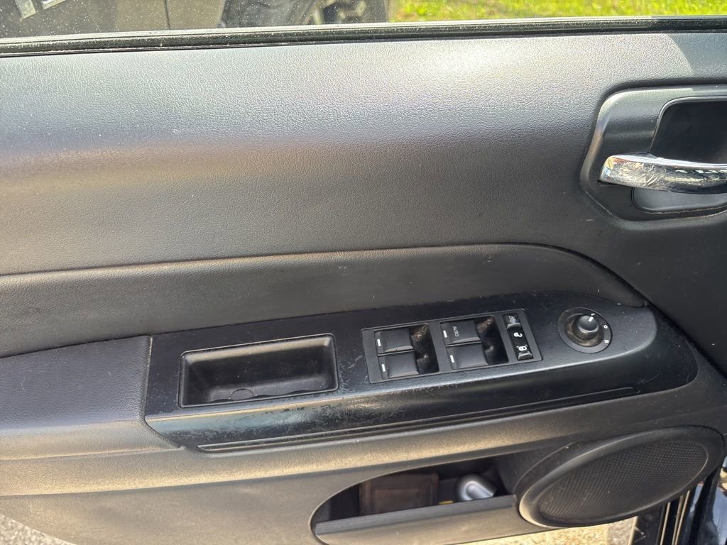 Used 2014 Jeep Compass Sport w/ Power Value Group AWD/4WD image 8