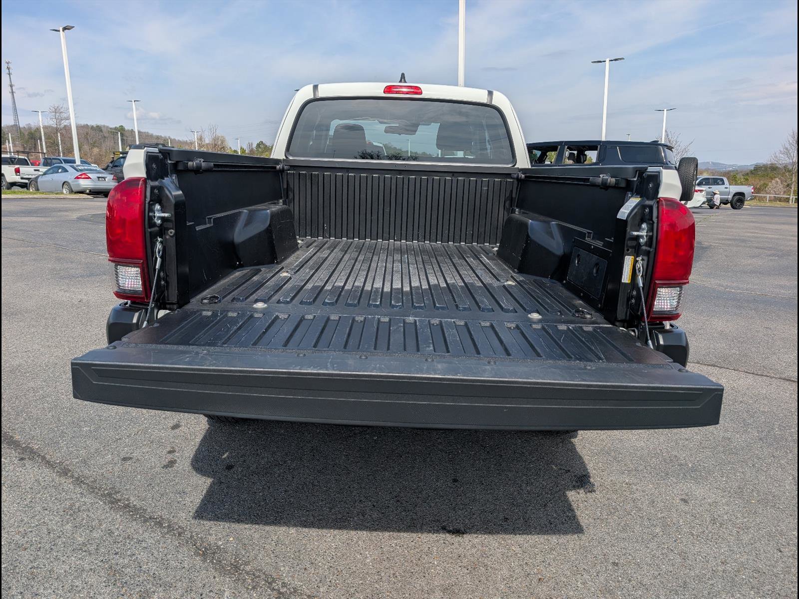 Used 2023 Toyota Tacoma SR image 17