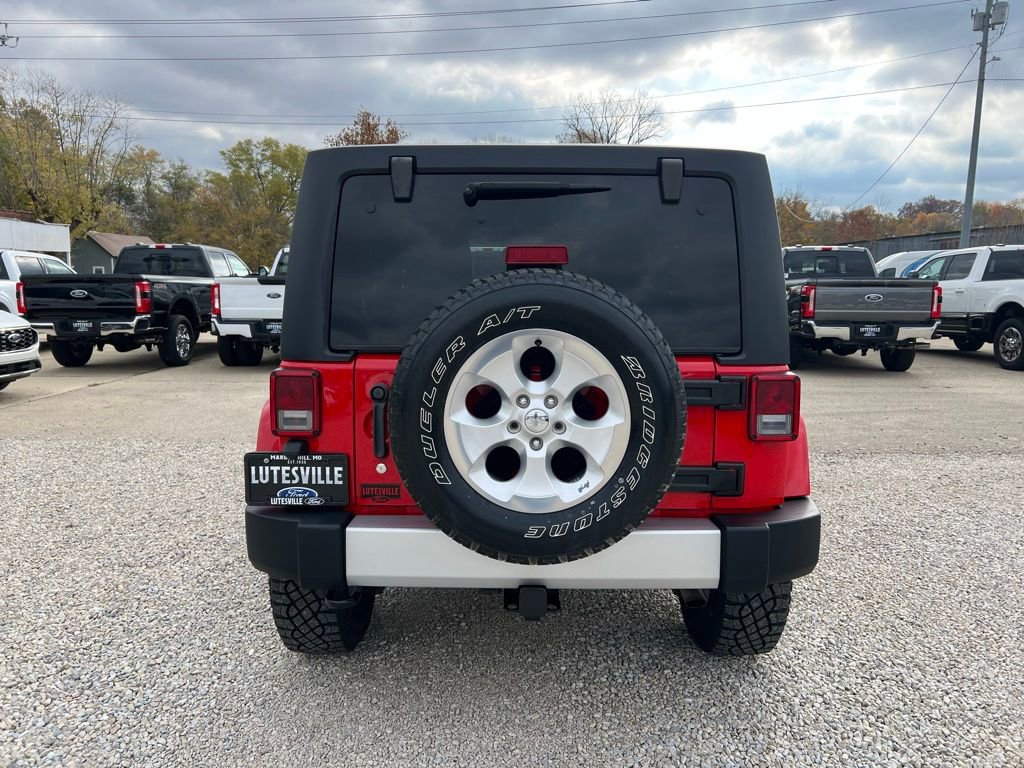 Used 2015 Jeep Wrangler Unlimited Sahara w/ Connectivity Group image 7