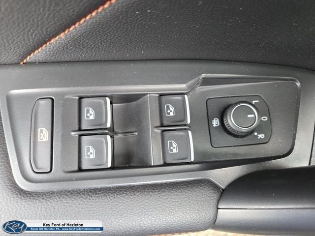Used 2024 Volkswagen Tiguan Wolfsburg Edition AWD/4WD image 19