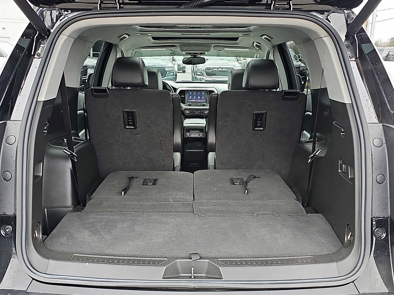 Used 2023 GMC Acadia SLT w/ Technology Package image 32