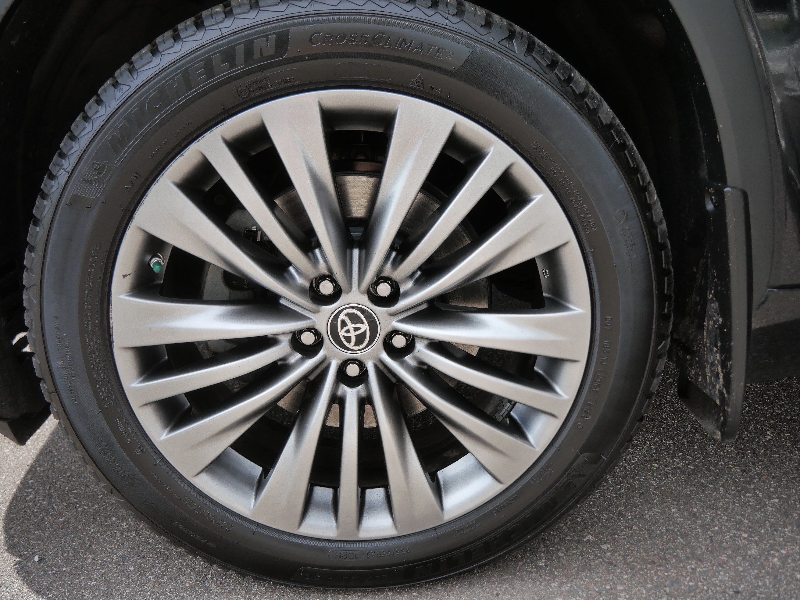 Used 2022 Toyota Highlander Platinum AWD/4WD image 16