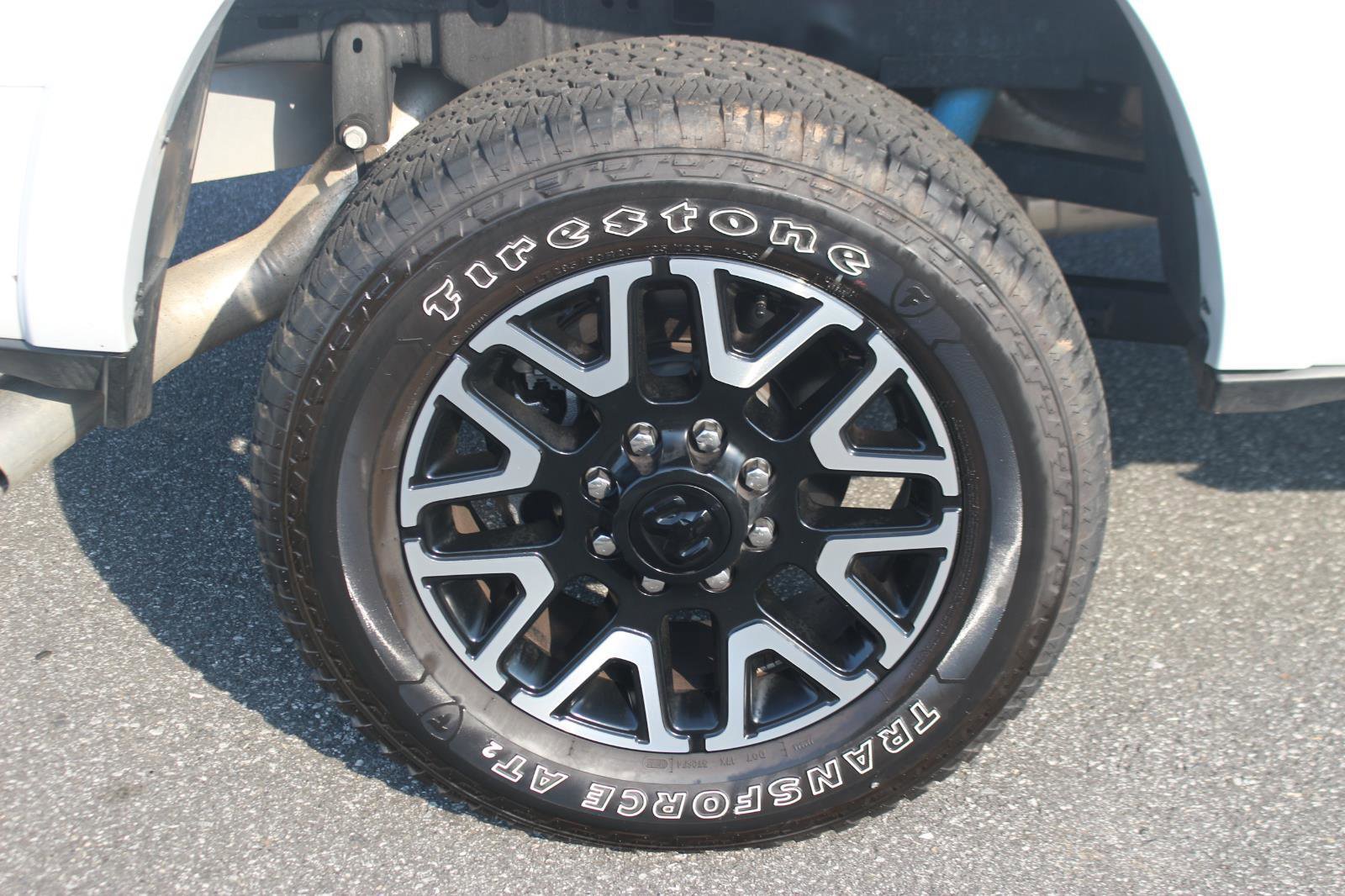Used 2025 RAM 2500 Limited AWD/4WD image 40
