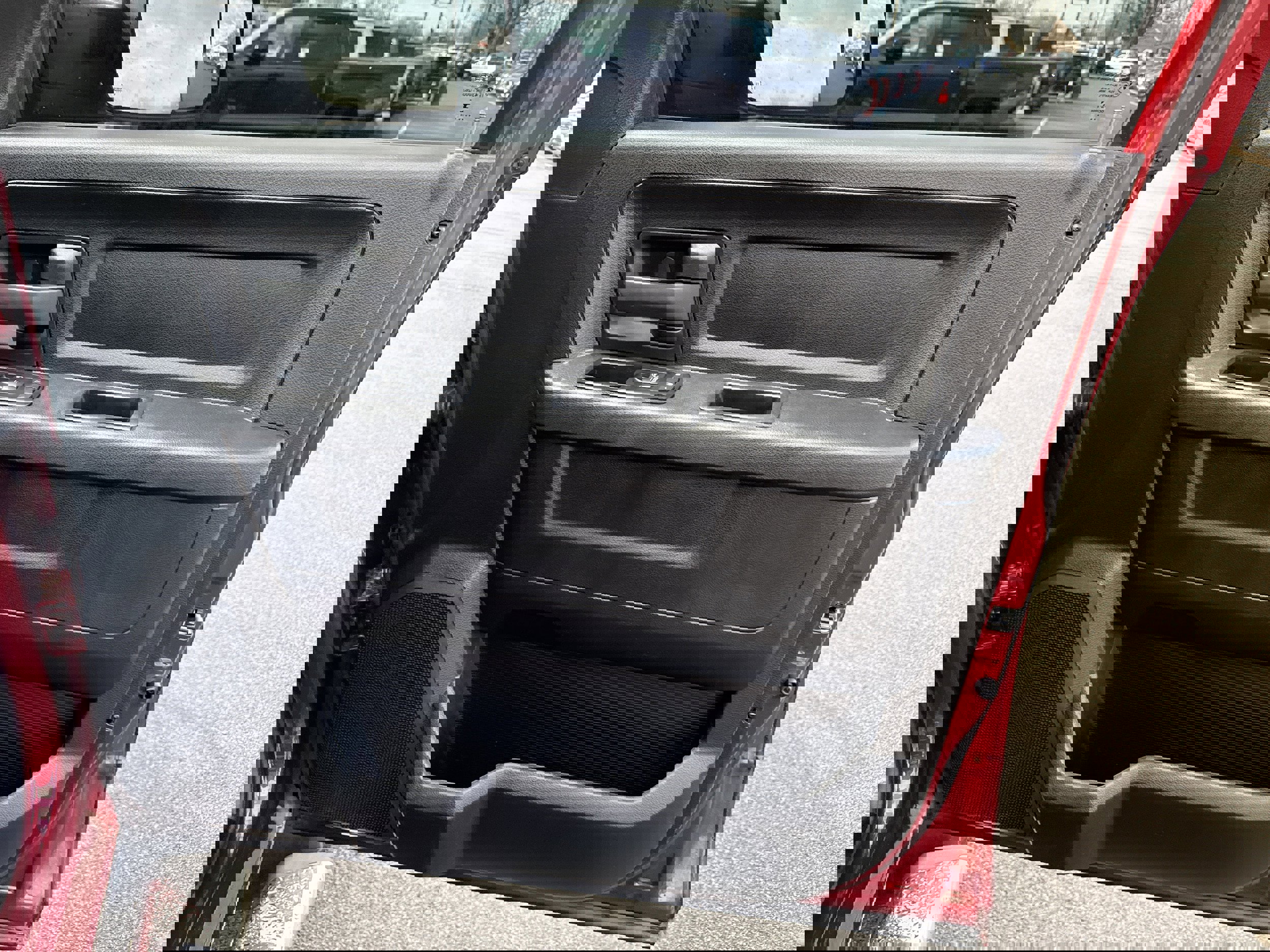 Used 2014 RAM 3500 Tradesman w/ Chrome Appearance Group image 22