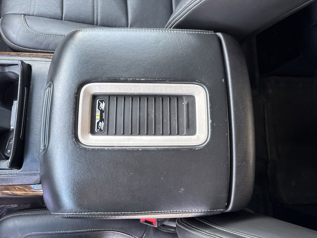 Used 2015 GMC Yukon Denali w/ Premium Package image 31