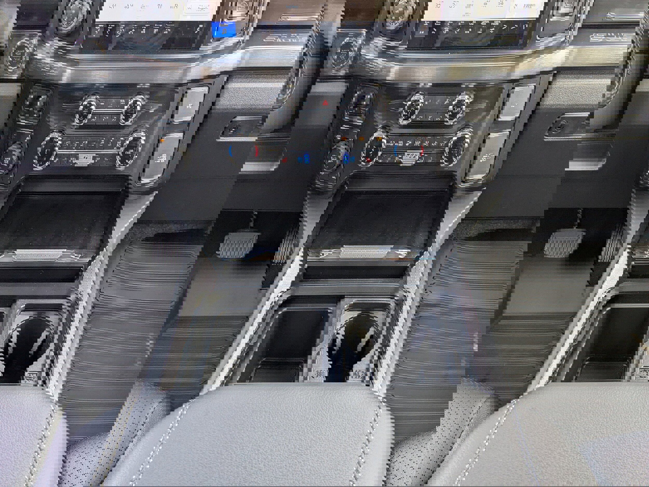 New 2025 Ford F250 Lariat w/ Lariat Ultimate Package image 18