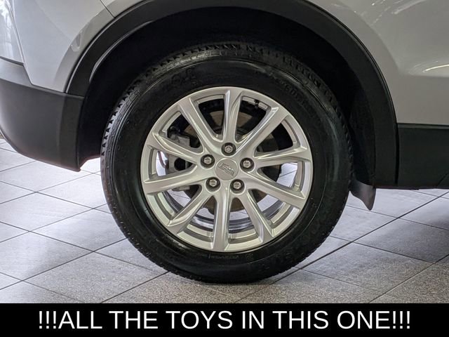 Used 2023 Cadillac XT4 Luxury w/ Cold Weather Package AWD/4WD image 10