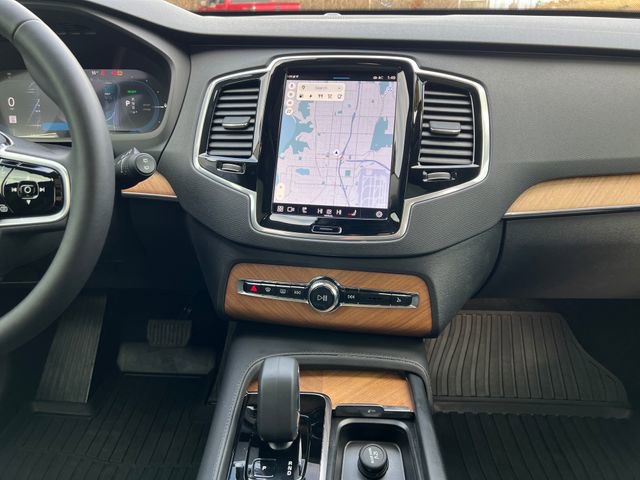 Used 2025 Volvo XC90 T8 Plus w/ Protection Package Premier image 25