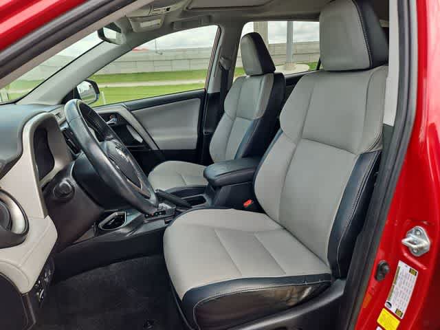 Used 2016 Toyota RAV4 Limited FWD image 14