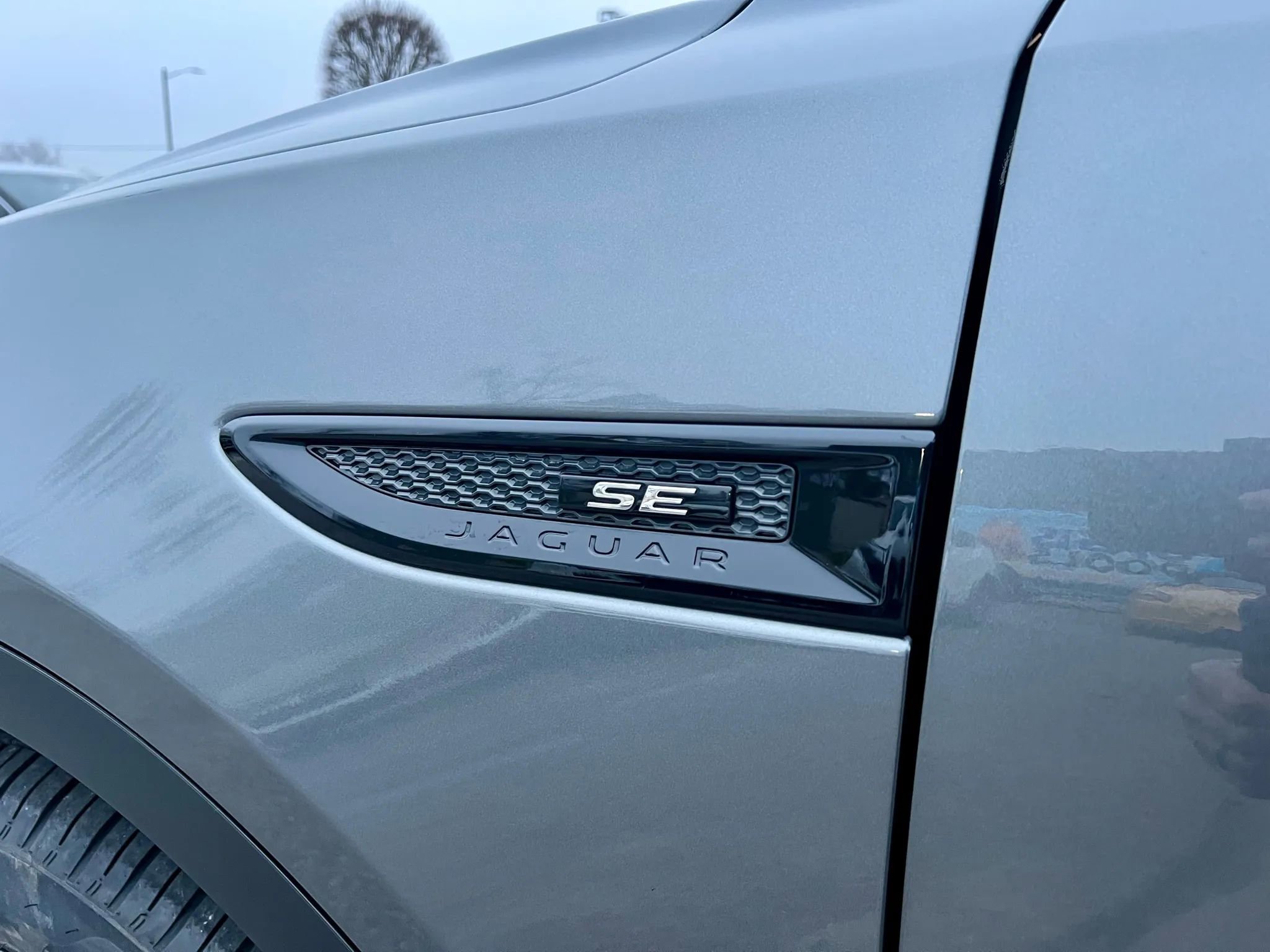 Used 2020 Jaguar E-PACE SE AWD/4WD image 18