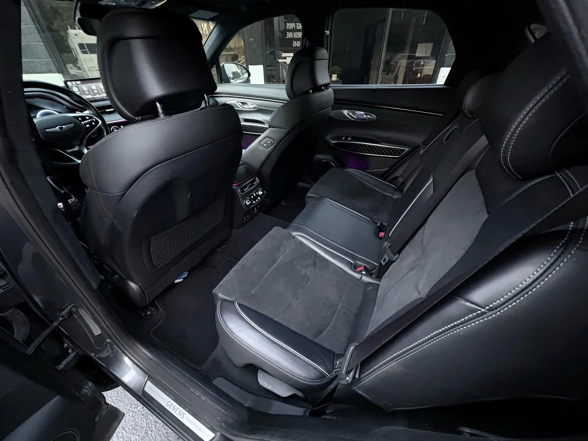 Used 2022 Genesis GV70 3.5T Sport w/ Sport Prestige Package image 14