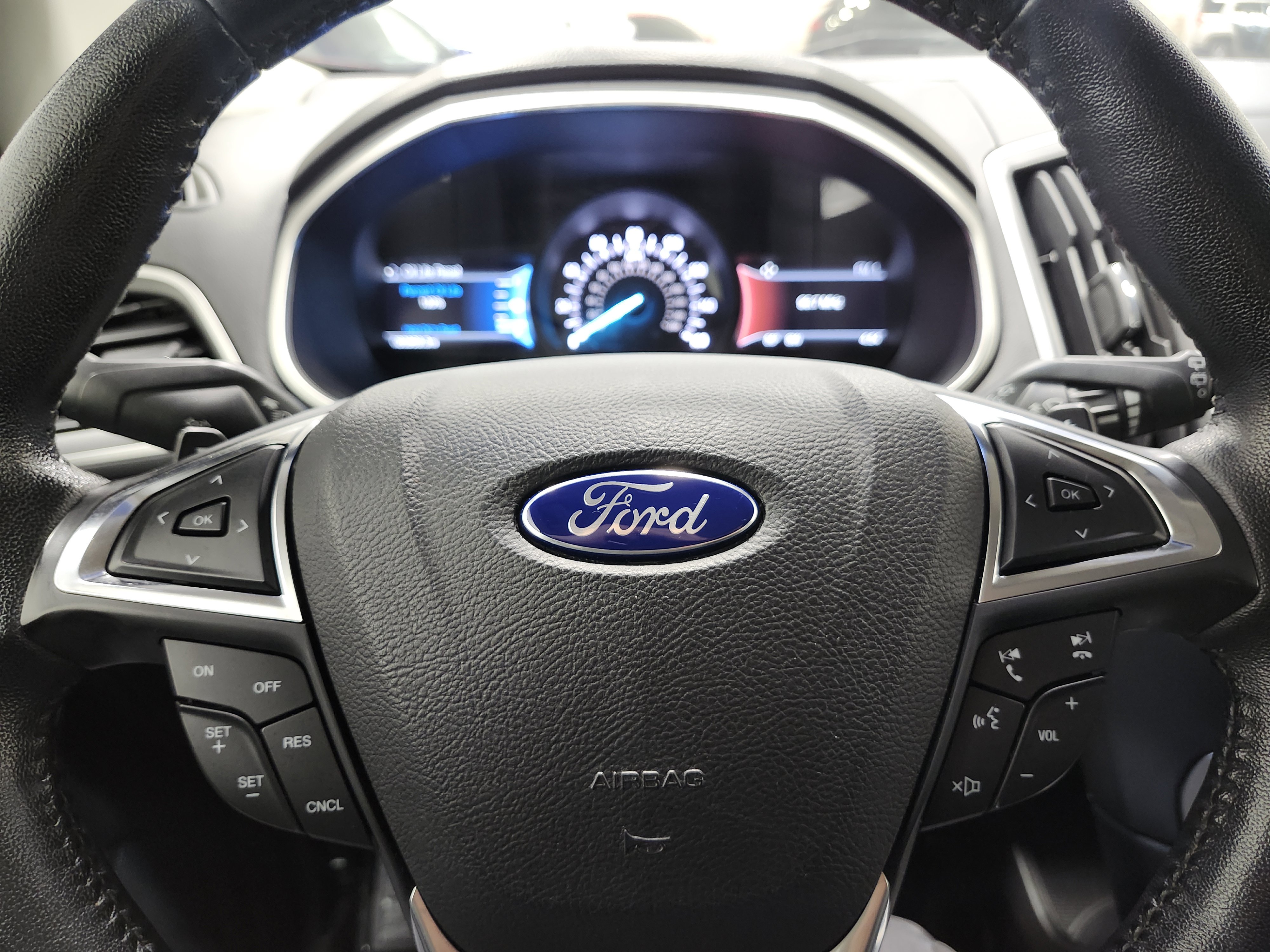 Used 2017 Ford Edge SEL w/ Equipment Group 201A image 29