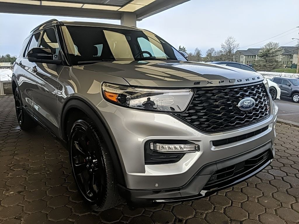 Certified 2022 Ford Explorer ST w/ Equipment Group 401A AWD/4WD image 4