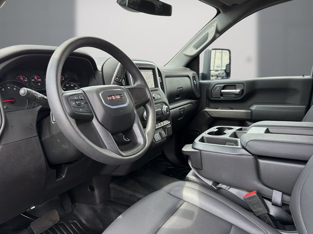 Used 2025 GMC Sierra 2500 Pro AWD/4WD image 16