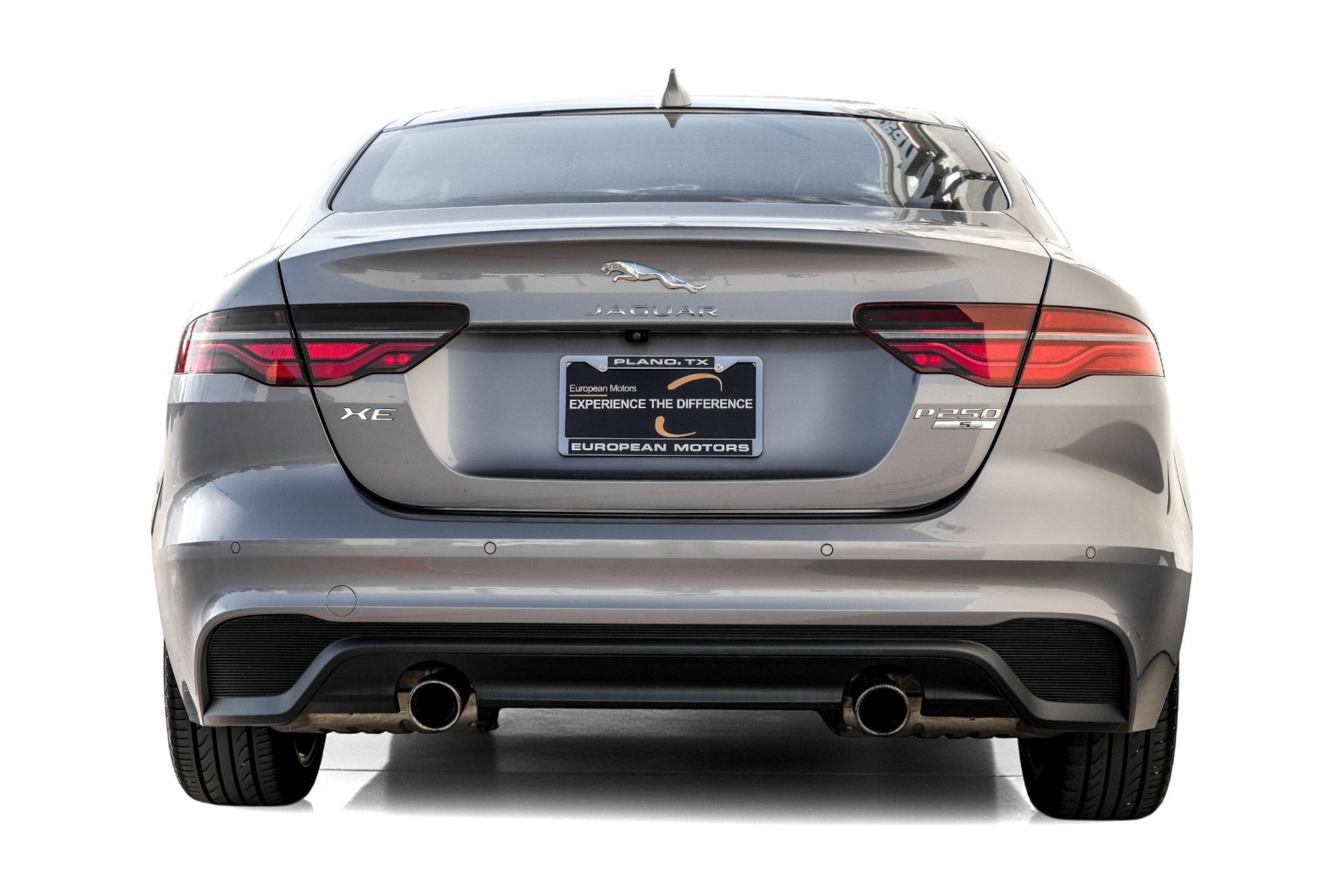 Used 2020 Jaguar XE S image 9