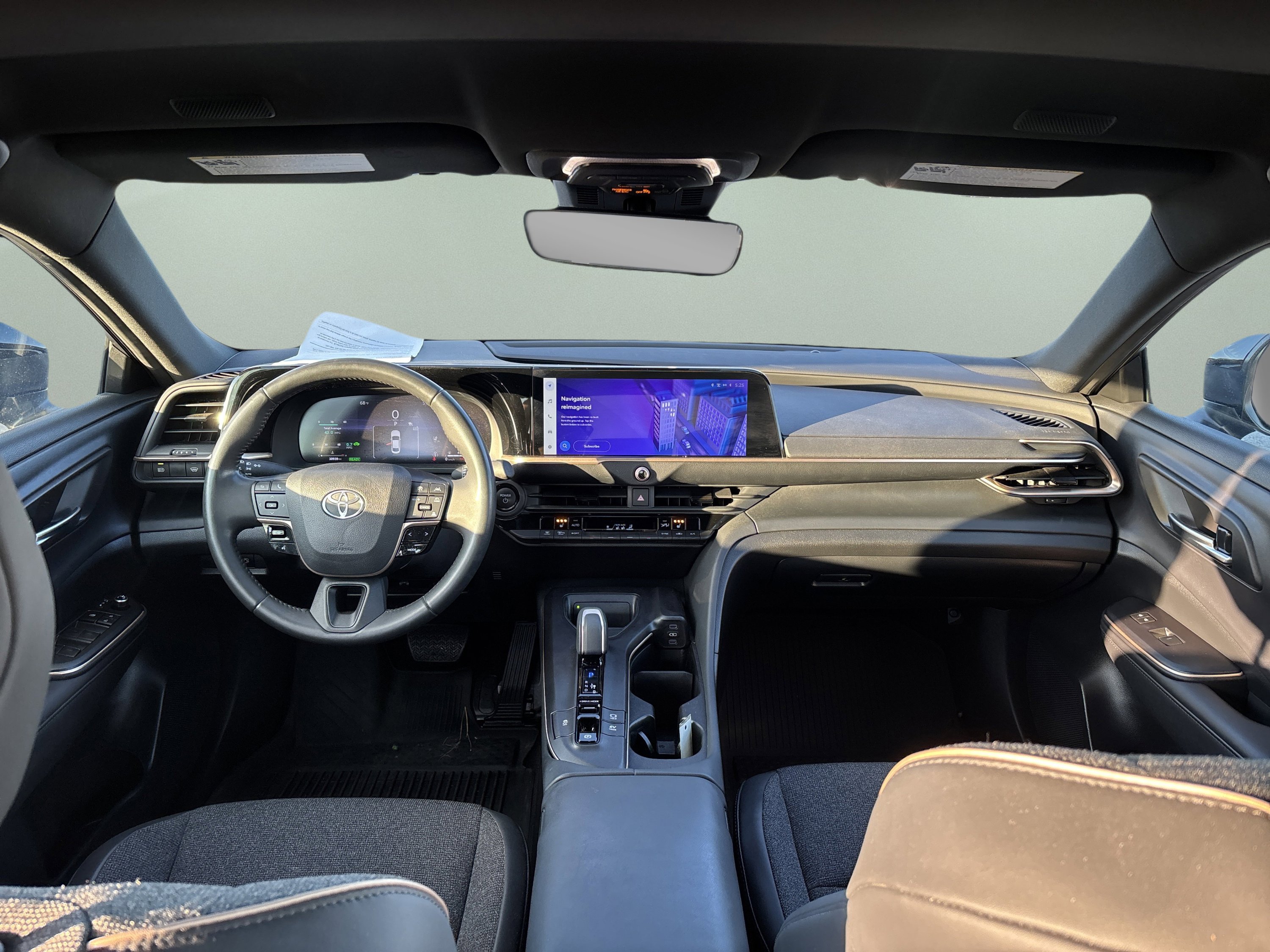 Used 2023 Toyota Crown XLE image 10