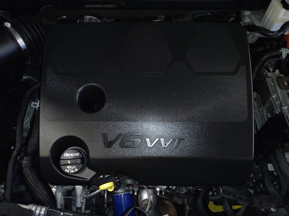 Used 2023 Chevrolet Traverse LS FWD image 30