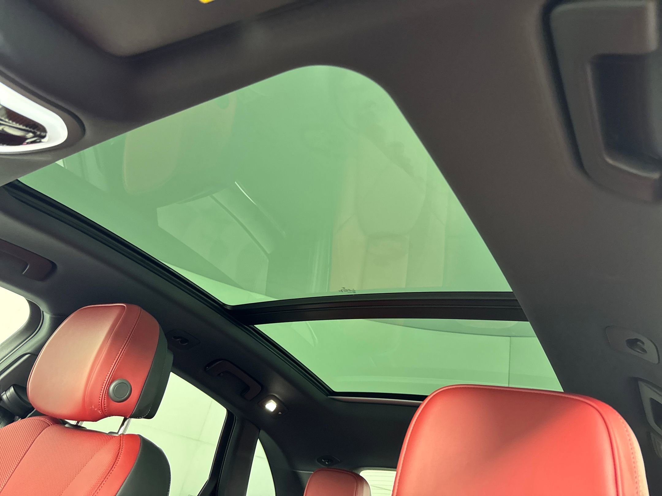 Certified 2026 Porsche Macan image 21