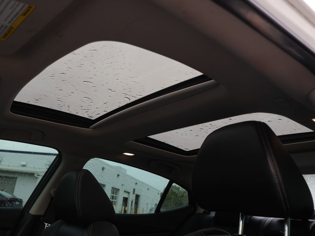 Used 2017 Nissan Maxima Platinum image 35