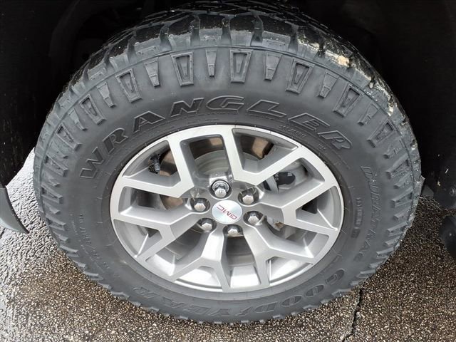 Used 2022 GMC Canyon AT4 w/ Trailering Package image 13