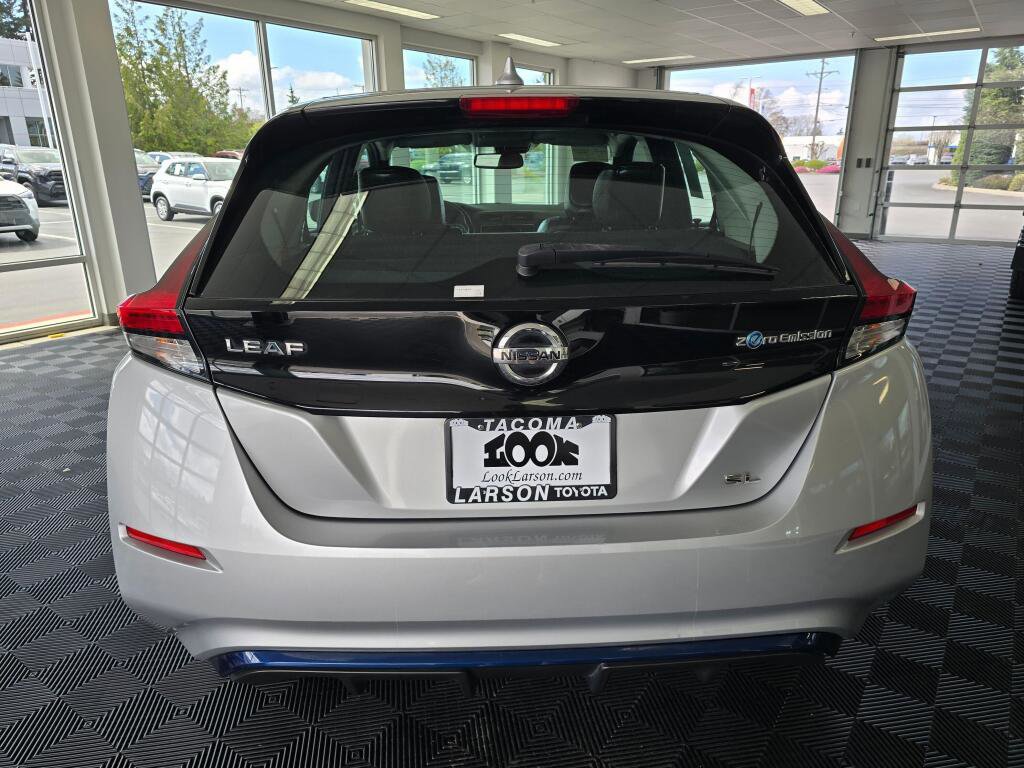 Used 2018 Nissan Leaf SL w/ SL Technology Package image 4