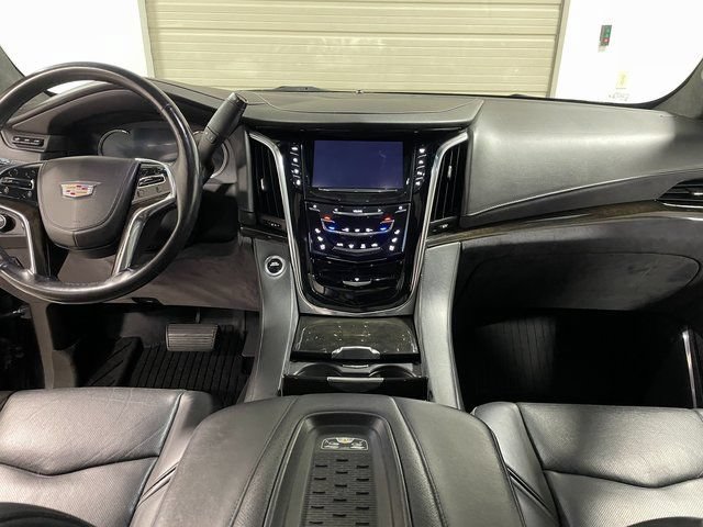 Used 2017 Cadillac Escalade ESV Platinum AWD/4WD image 13