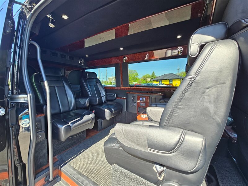 Used 2014 Mercedes-Benz Sprinter 2500 image 12