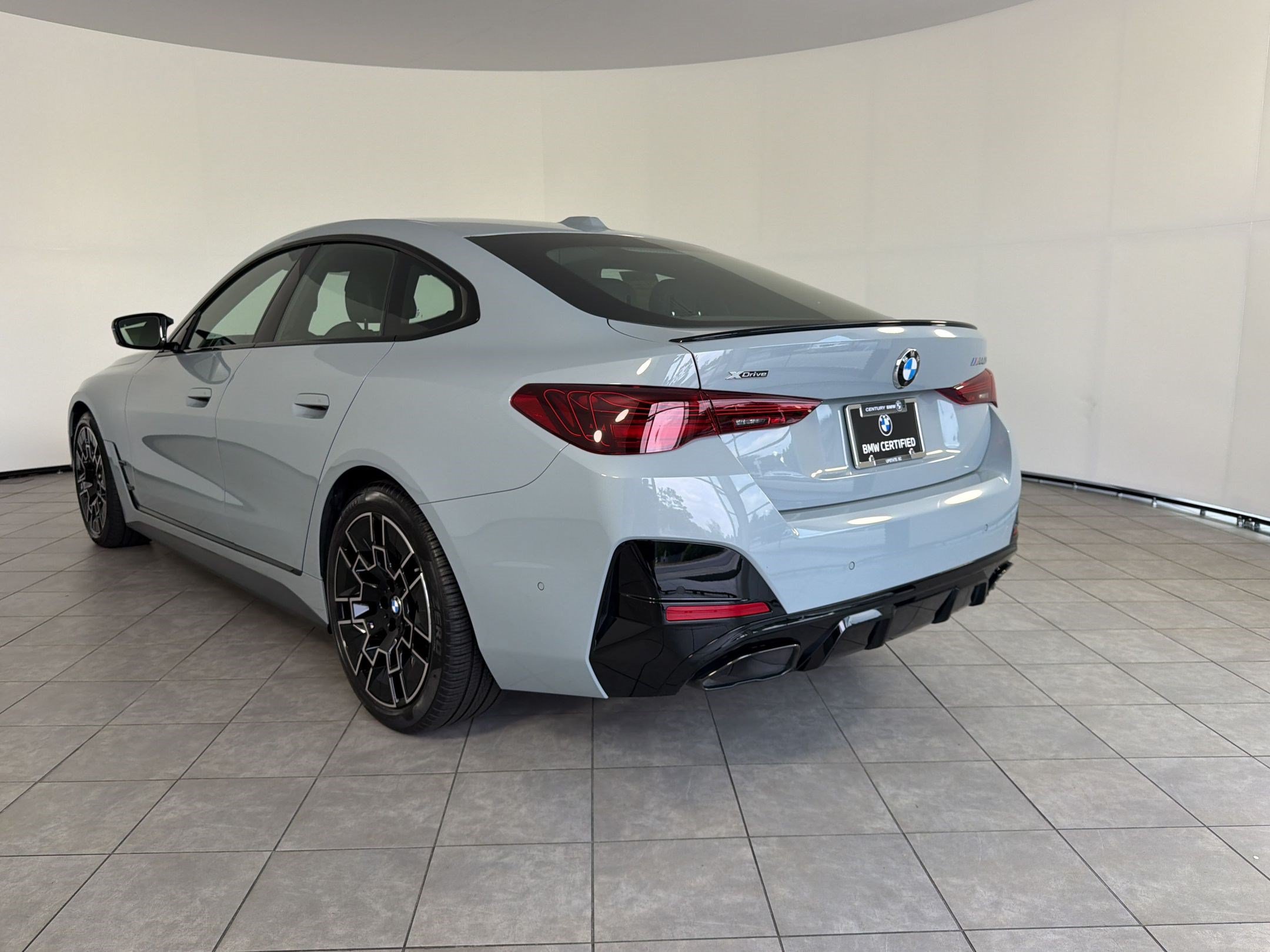 Used 2026 BMW 440i xDrive w/ Premium Package AWD/4WD image 3