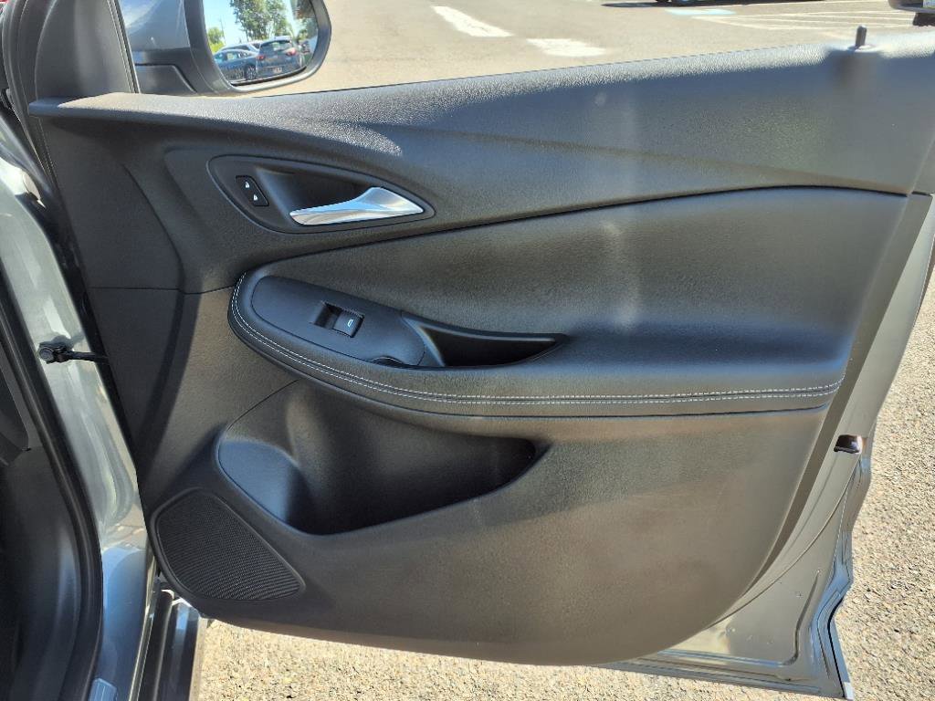 Certified 2022 Buick Encore GX Preferred w/ Sport Touring Package image 10