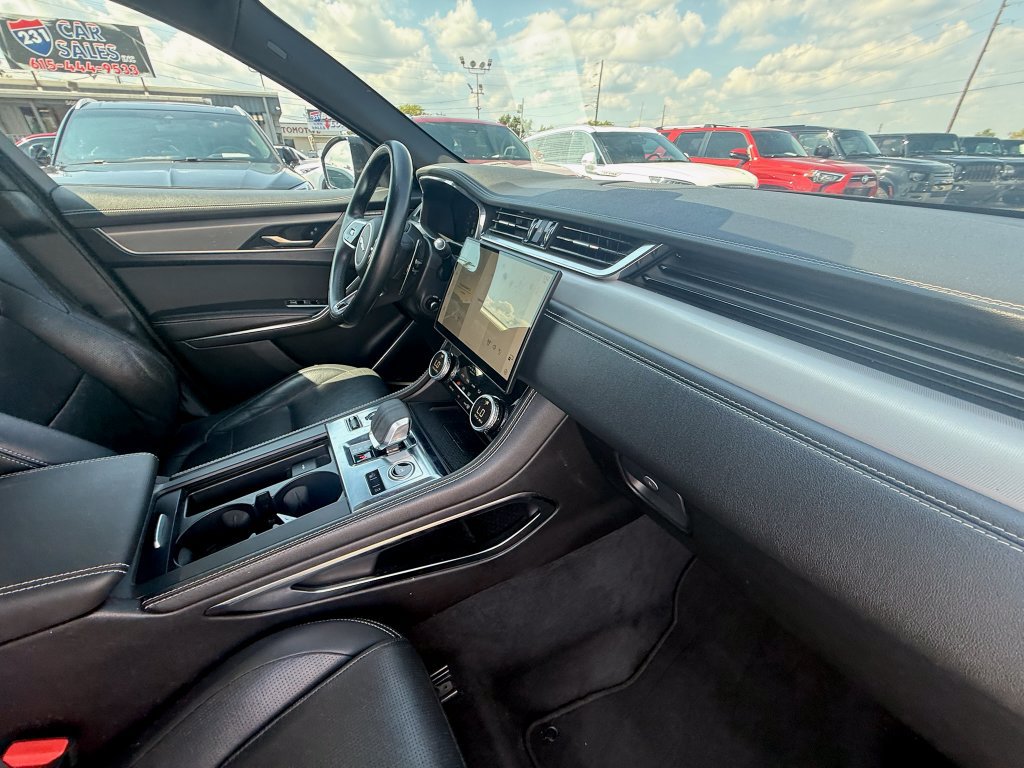 Used 2025 Jaguar F-PACE R-Dynamic S AWD/4WD image 24