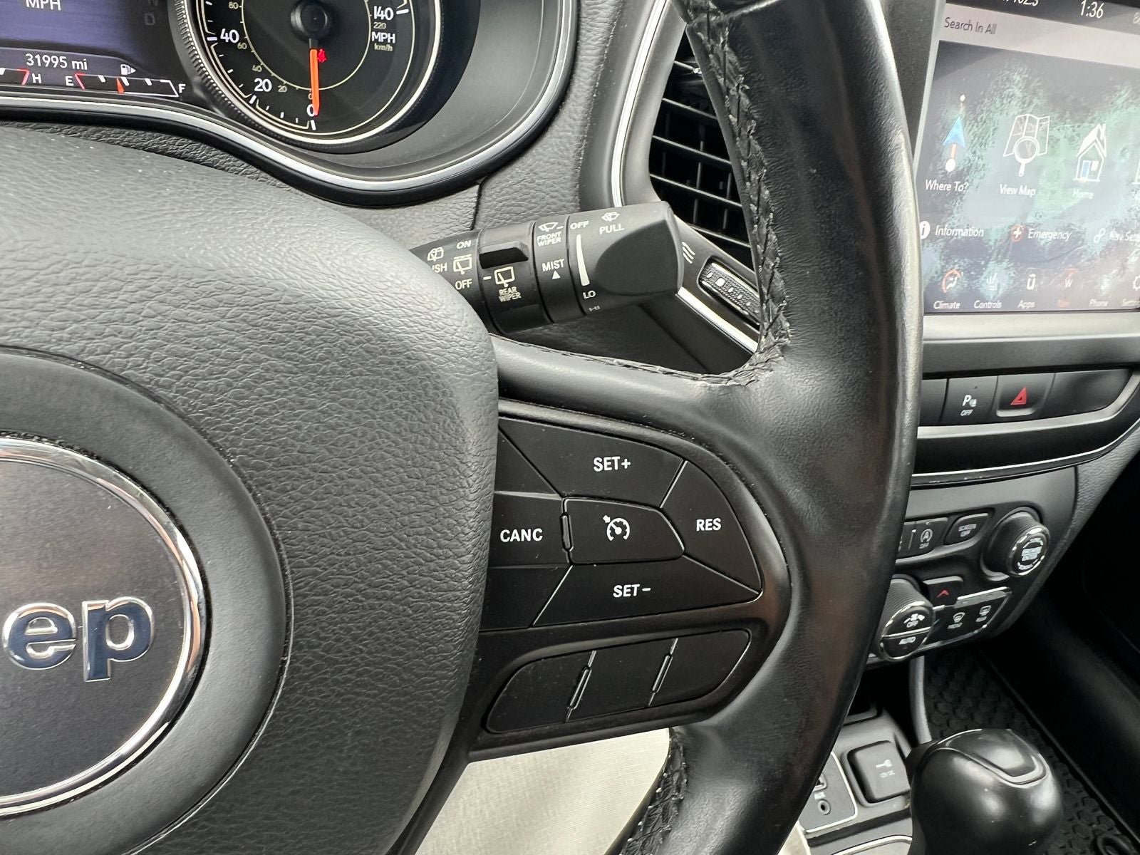 Used 2020 Jeep Cherokee Trailhawk w/ Comfort/Convenience Group AWD/4WD image 35