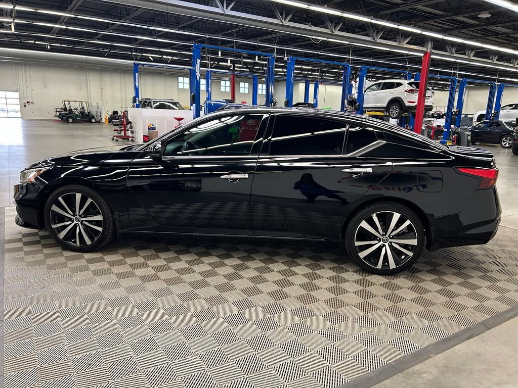 Used 2020 Nissan Altima 2.5 Platinum FWD image 6