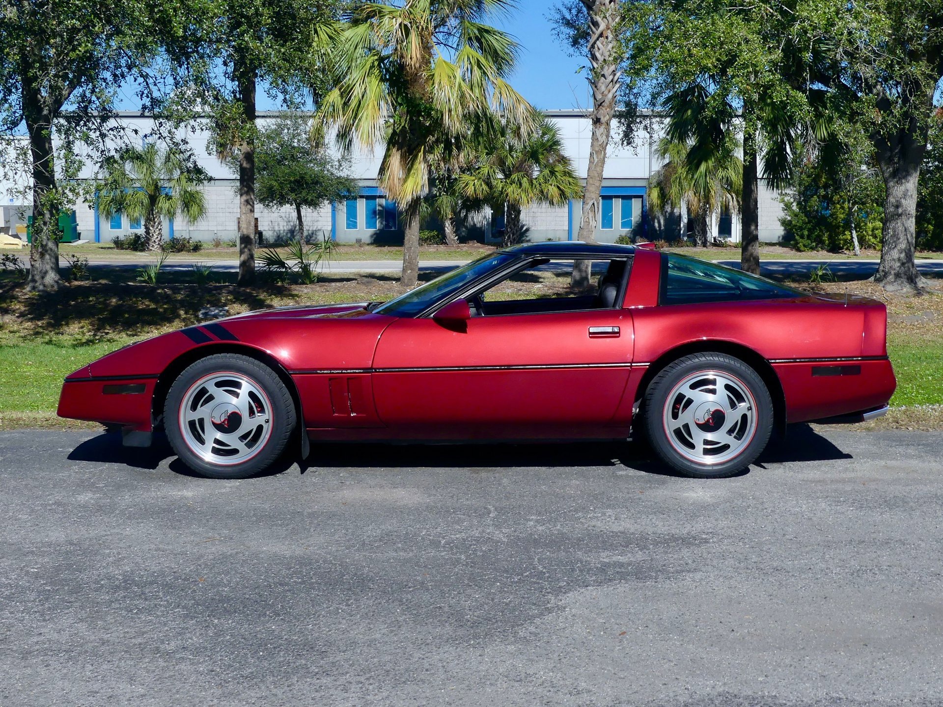 Used 1989 Chevrolet Corvette Coupe RWD image 13