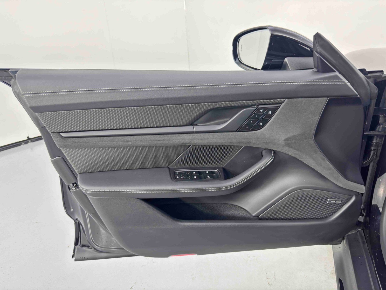 Used 2023 Porsche Taycan GTS AWD/4WD image 44