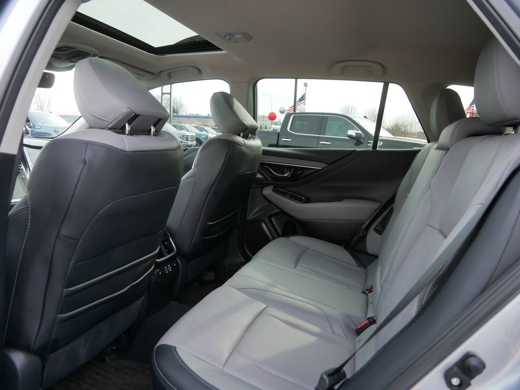 Used 2025 Subaru Outback Limited image 20