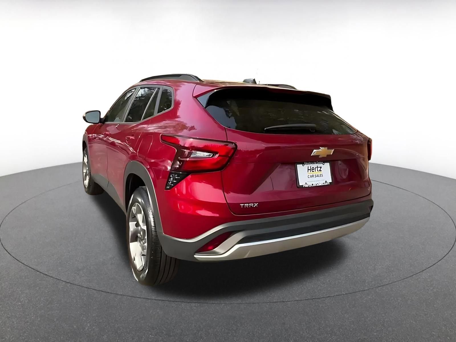 Used 2025 Chevrolet Trax LT w/ LT Convenience Package image 11