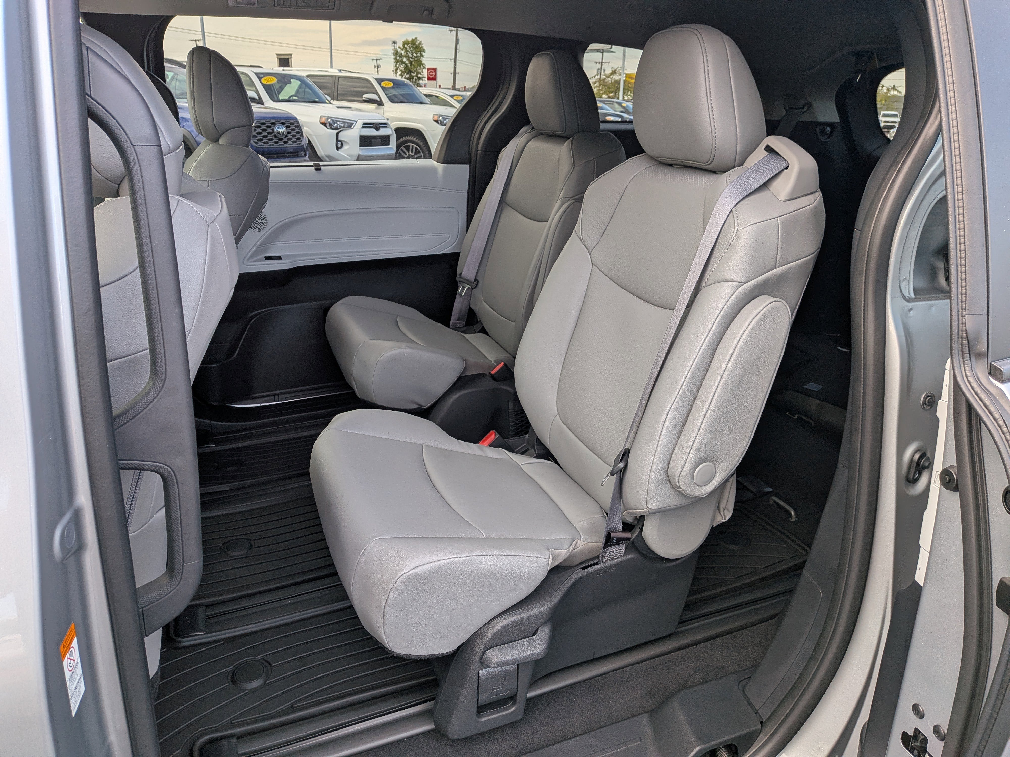 New 2025 Toyota Sienna XLE w/ XLE Plus Package image 13